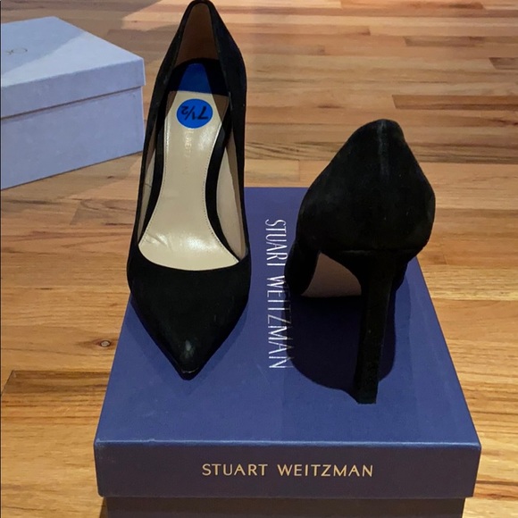 Stuart Weitzman 7.5 Black Suede Pumps - Picture 3 of 3